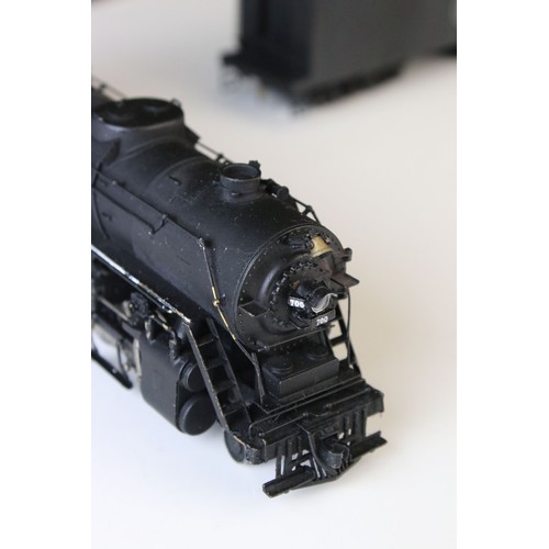 59 - Boxed Nickel Plate Products HO gauge DM&IR 2-10-4 brass locomotive & tender (Japan), painted, appear... 