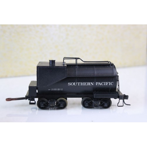 309 - Japanese HO gauge 0-6-0 1269 Southern Pacific brass locomotive & tender contained within a Paragon M... 