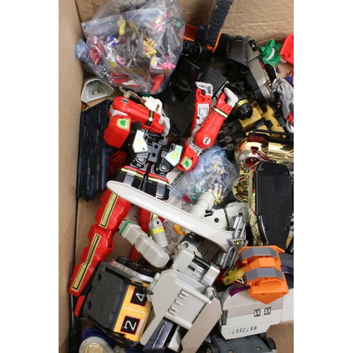 465 - Collection of playworn Namco Power Rangers Zords featuring Thunderzord, Delta Megazord, etc, plus a ... 