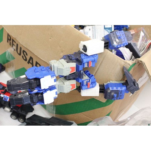 465A - Large collection of playworn circa 2000's Hasbro Transformers, featuring Armada and Energon, to incl... 