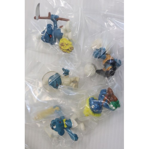 475 - 200 + Playworn Smurf figurines, to include Schleich, Peyo, Bully, etc, plus Windsurfer, Snail & Wago... 