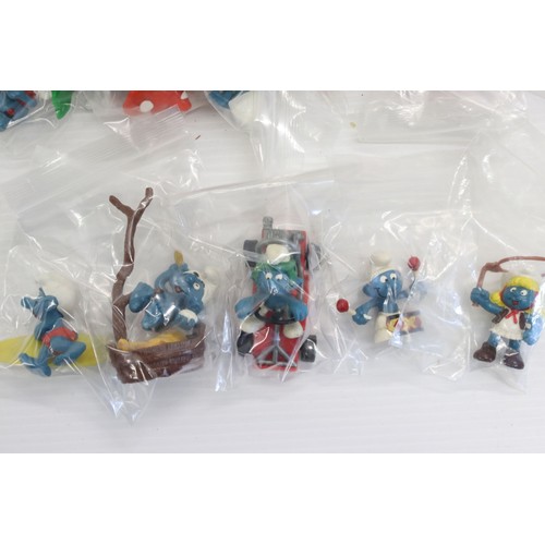 475 - 200 + Playworn Smurf figurines, to include Schleich, Peyo, Bully, etc, plus Windsurfer, Snail & Wago... 