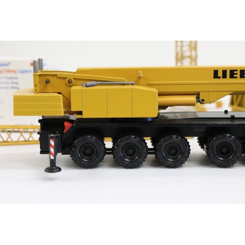 1254a - Conrad Liebherr Mobile Tower Crane diecast construction model, appearing gd