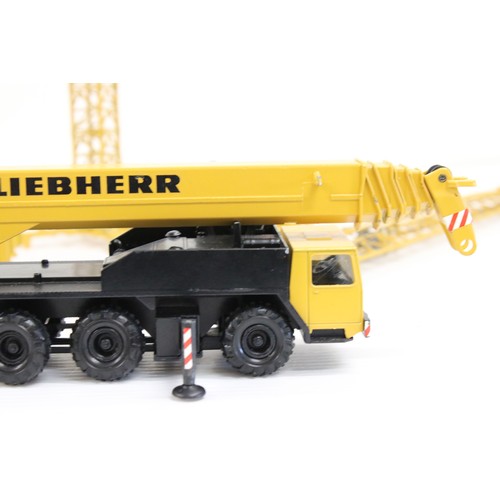 1254a - Conrad Liebherr Mobile Tower Crane diecast construction model, appearing gd