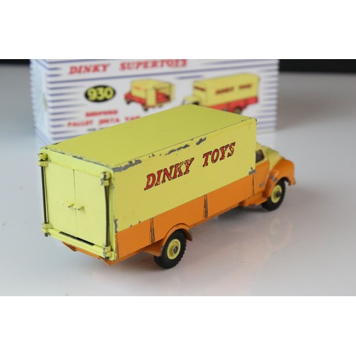 1048 - Dinky Supertoys 930 Bedford Pallet Jetka Van with Dinky Toys decals, with 5 x pallet accessories, sh... 