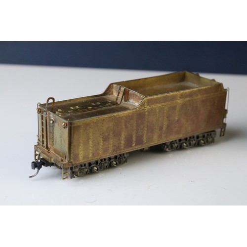 304 - HO gauge 4-6-2 brass locomotive & tender, unmarked, appears excellent, in custom box