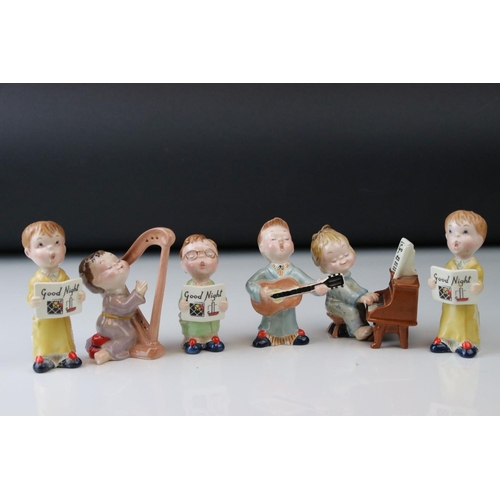 16 - A Beswick Good Night Choir group pianist harpist guitarist and three singers oval back stamp to pian... 