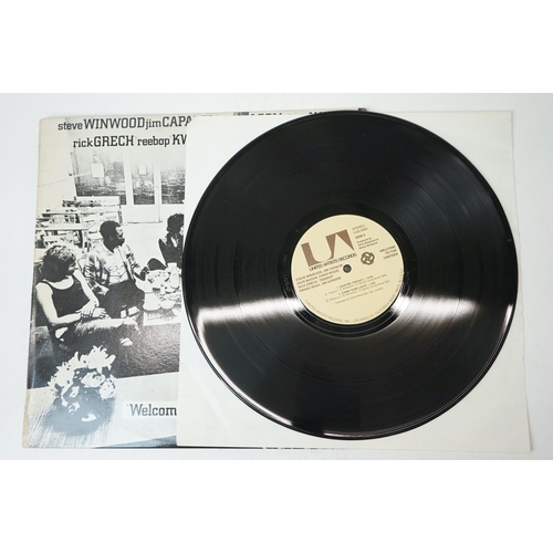 135 - Vinyl - Five Traffic LPs to include John Barleycorn Must Die ILPS9116 pin 'i' label, sleeve split to... 