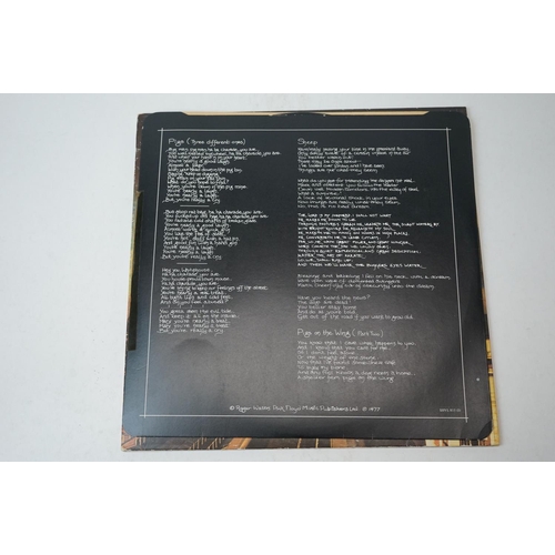 29 - Vinyl - Pink Floyd 2 LP's to include Animals (SHVL 815) gatefold sleeve, no barcode printer credit, ... 