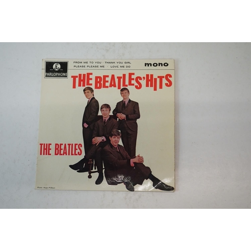 32 - Vinyl - The Beatles 5 EP's to include The Beatles Hits (GEP 8880), Twist & Shout (GEP 8882), No 1 (G... 