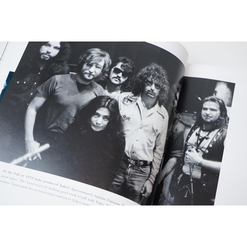 309 - Memorabilia / Book – John Lennon : Sometime In New York City, Genesis Publications Limited, 1995 Sig... 