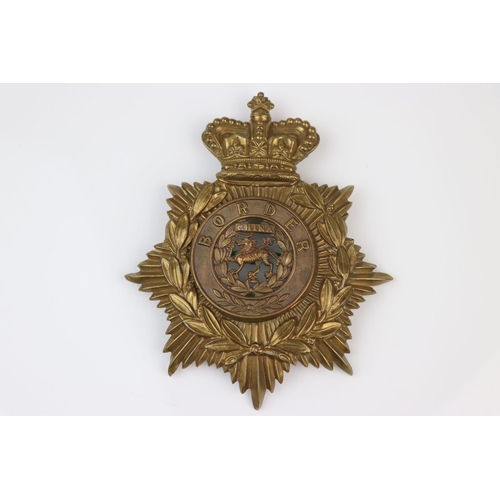 18 - A British Victorian 1881 - 1883 The Border Regiment Brass Helmet Badge Complete With All Fixings To ... 