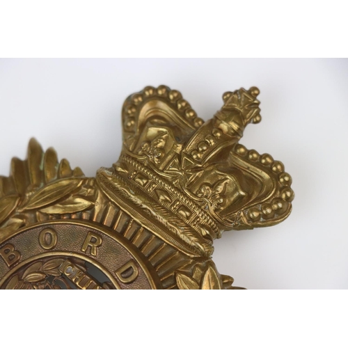 18 - A British Victorian 1881 - 1883 The Border Regiment Brass Helmet Badge Complete With All Fixings To ... 