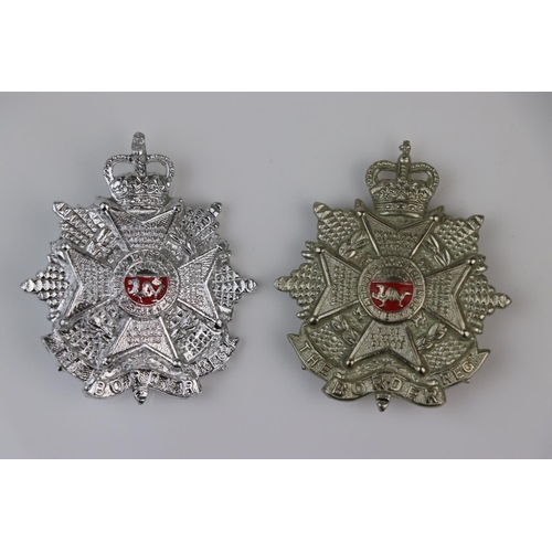 26 - A Pair Of British White Metal And Staybrite The Border Regiment Cap Badges, Both With Slide Fixings ... 