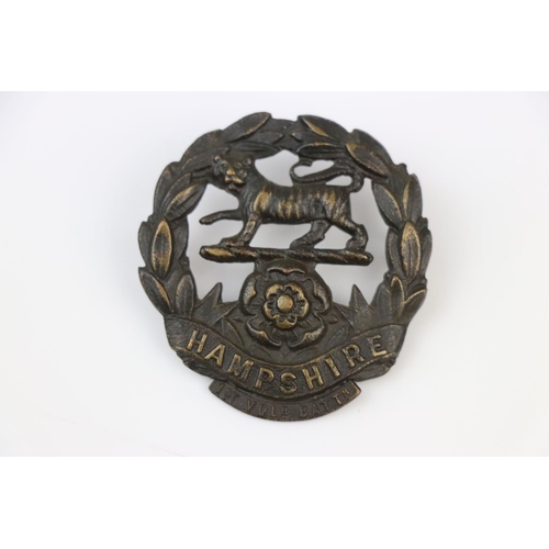 3 - A British 1st Volunteer Battalion Of The Hampshire Regiment OSD Brass Cap Badge With Twin Loop Fixin... 