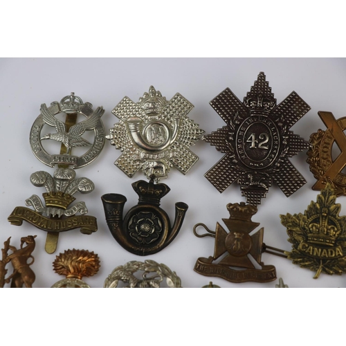 79 - A Collection Of Approx Twenty Five British Military Regimental Cap Badges To Include : The Northampt... 