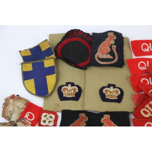 98 - A Large Collection Of Mainly World War Two Era British Military Cloth Badges To Include Regimental S... 