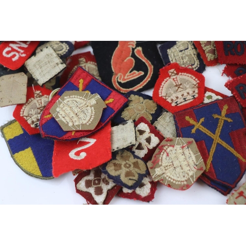 98 - A Large Collection Of Mainly World War Two Era British Military Cloth Badges To Include Regimental S... 