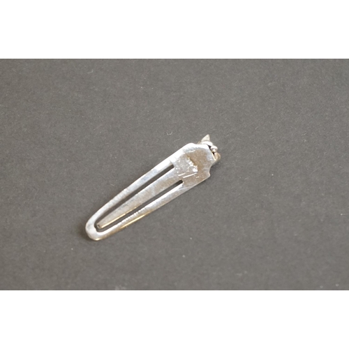 304 - Silver bookmark with cat finial