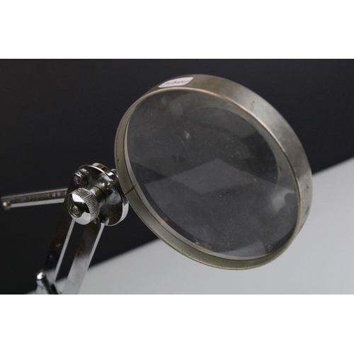 450 - Desk magnifying glass with adjustable weighted base