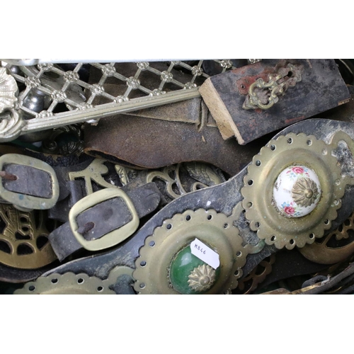 460 - A box of mixed collectables to include horse brasses on leather straps and a small collection of woo... 