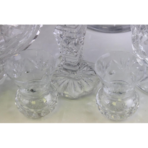 461 - A large collection of mainly crystal cut glass to include vases, bowls and glasses.