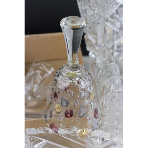 461 - A large collection of mainly crystal cut glass to include vases, bowls and glasses.