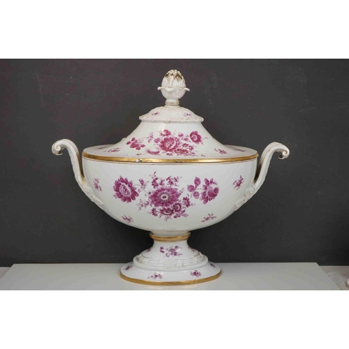 419 - An Oriental jar with Dragon decoration indistinct four Character mark to underside together with a l... 