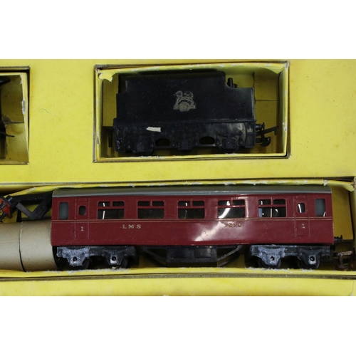 16 - Three boxed Triang OO gauge train sets to include RS25, RO and Princess Elizabeth set plus a boxed T... 