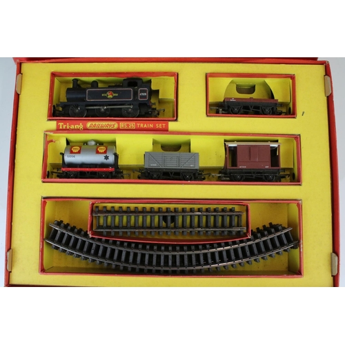 16 - Three boxed Triang OO gauge train sets to include RS25, RO and Princess Elizabeth set plus a boxed T... 