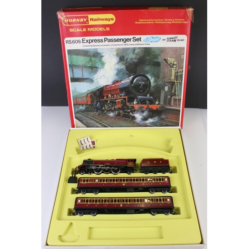 17 - Boxed Hornby R508 Flying Scotsman Set with locomotive, 2 x coaches and track and a boxed Hornby RS60... 