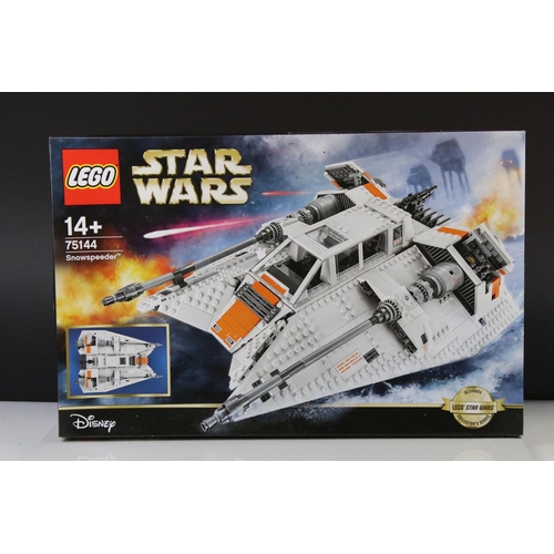 195 - Lego Star Wars Ultimate Collector's Series 75144 Snowspeeder (retired).  New and sealed