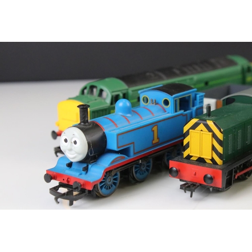 2 - Collection of Hornby Thomas the Tank Engine to include 5 x locomotives (Thomas, Percy, Rusty Bill & ... 