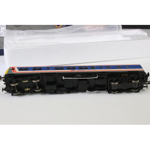 41 - Boxed Bachmann OO gauge Blue Riband 32901 Class 108 DMU 2 Car Network Southeast DCC Ready