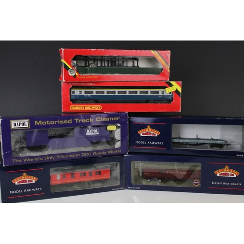 42 - 11 Boxed OO gauge items of rolling stock to include 5 x Bachmann, 5 x Hornby & Dapol featuring Bachm... 