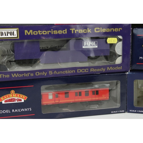 42 - 11 Boxed OO gauge items of rolling stock to include 5 x Bachmann, 5 x Hornby & Dapol featuring Bachm... 