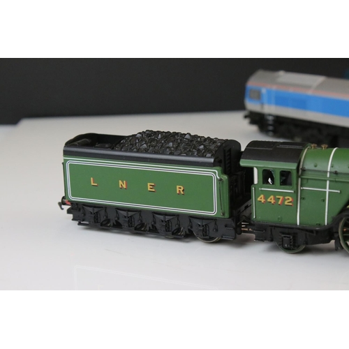 45 - Four OO gauge locomotives to include 3 x Hornby (Flying Scotsman, Yeoman Kenneth J Painter & Illustr... 