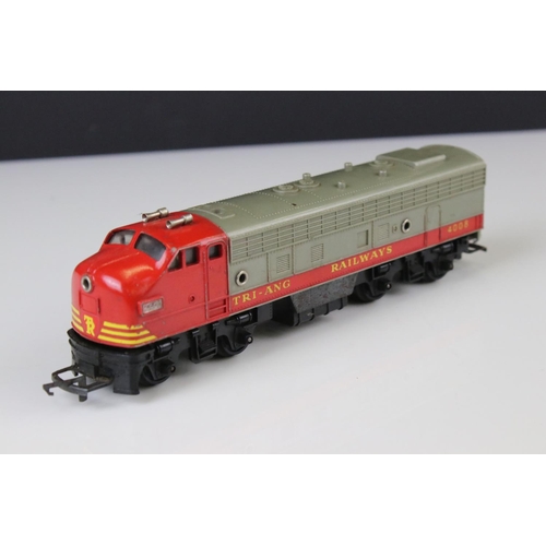 50 - Six Triang OO gauge locomotives to include Princess Elizabeth, Princess Victoria, 2 x 0-6-0 etc, wit... 