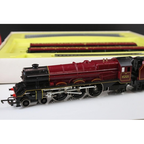 11 - Boxed Hornby OO gauge RS609 Express Passenger Set with smoke, with Duchess of Kent locomotive, 2 x c... 