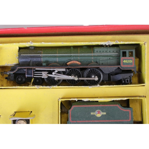 16 - Three boxed Triang OO gauge train sets to include RS25, RO and Princess Elizabeth set plus a boxed T... 