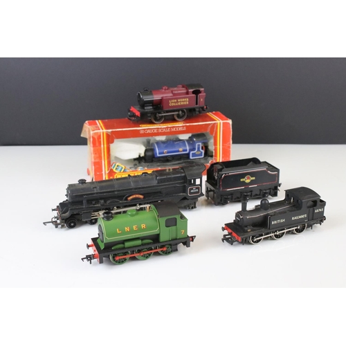 47 - Five OO gauge locomotives to include boxed Hornby R057 Caledonian 0-4-0 Loco Saddle Tank (poor box),... 