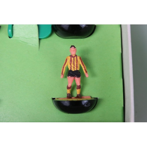 206 - Subbuteo - Five boxed HW Subbuteo teams to include Arsenal, Bradford City, Manchester City away, Pol... 