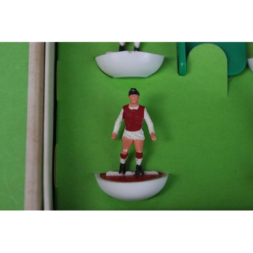 206 - Subbuteo - Five boxed HW Subbuteo teams to include Arsenal, Bradford City, Manchester City away, Pol... 