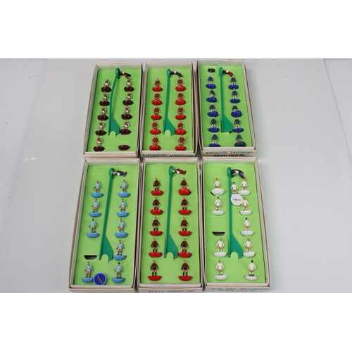 207 - Subbuteo - Five boxed HW Subbuteo teams to include Manchester City, Liverpool (some reglues), Leeds ... 