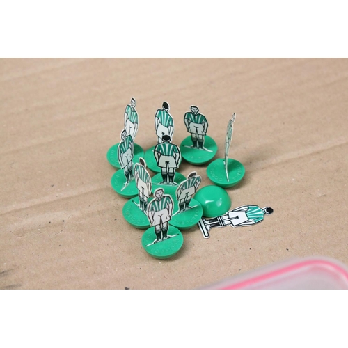 208 - Subbuteo - Collection of original Subbuteo card figures featuring 16 various teams to include Arsena... 