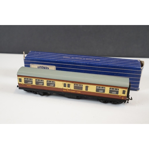 108 - 27 Hornby Dublo items of rolling stock to include 2 x boxed coaches, tankers, coaches and wagons