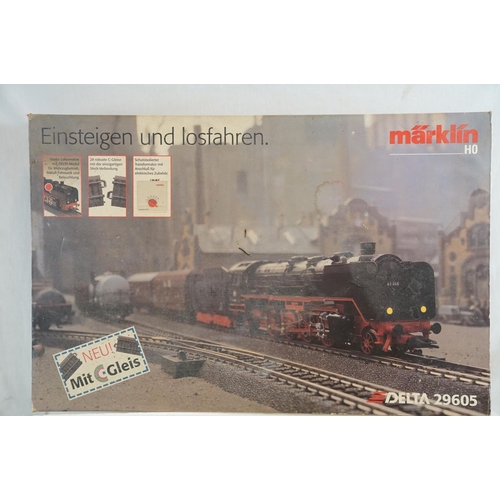 69 - Boxed Marklin HO gauge Delta 29605 train set, complete with locomotive, rolling stock and accessorie... 