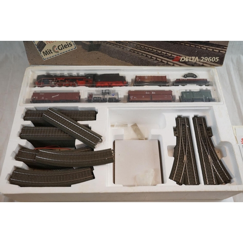 69 - Boxed Marklin HO gauge Delta 29605 train set, complete with locomotive, rolling stock and accessorie... 