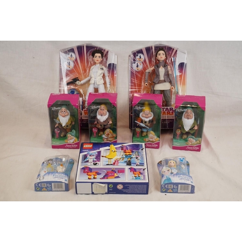 190 - Group of mixed boxed toys to include Lego Movie 70824 Introducing Queen Qatevra Wa'Nabi, 2 x Hasbro ... 
