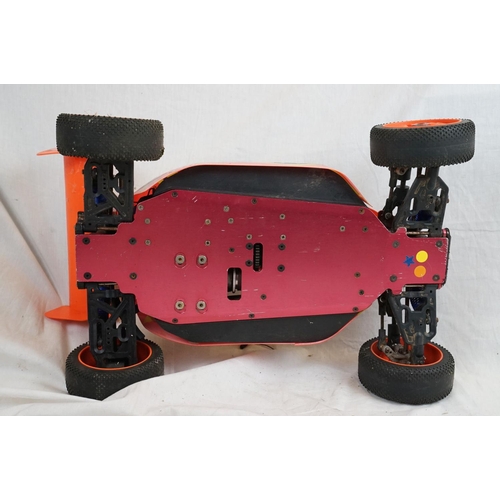 401 - A Thunder Tiger EB-4 S2.5 Pro 1/8 scale nitro buggy 4WD.